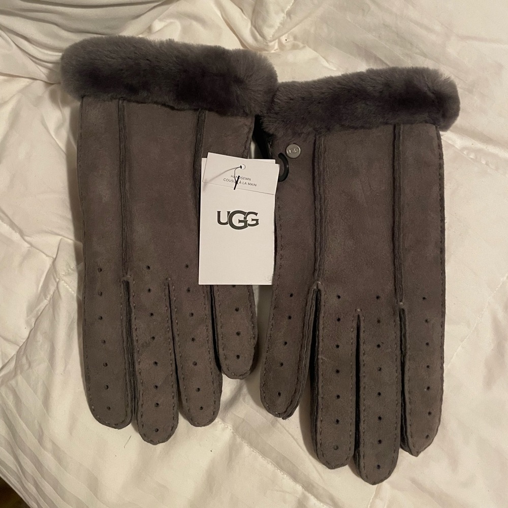Ugg suede gloves